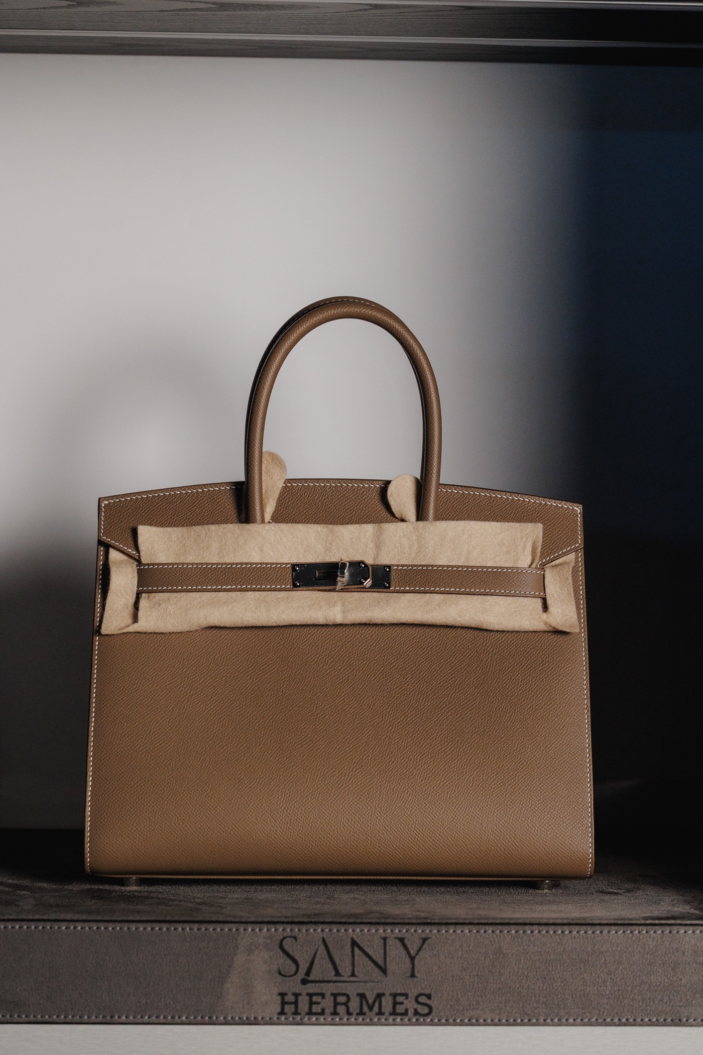 Hermès Birkin handbag on a Sany Hermes box